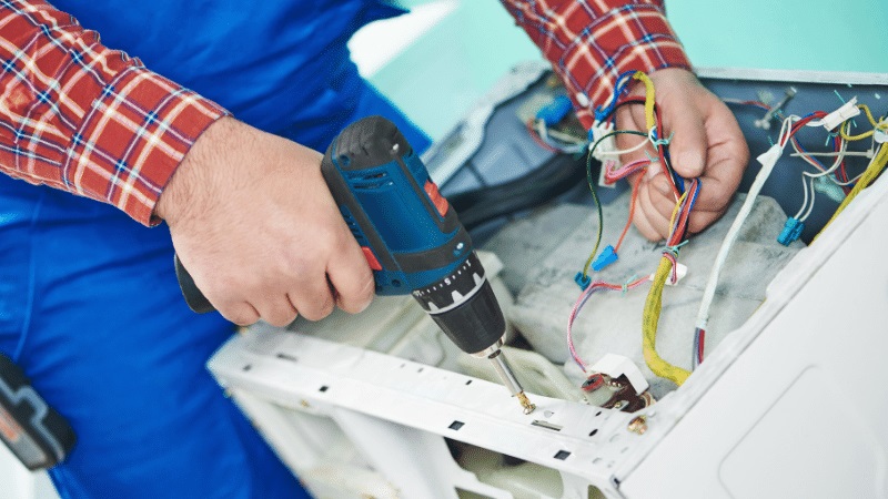 Şehzadeler İmmergas İmmergas çamaşır makinesi kart tamiri – Su almama arızası orijinal parça ile giderildi. - Teknik servis örneği